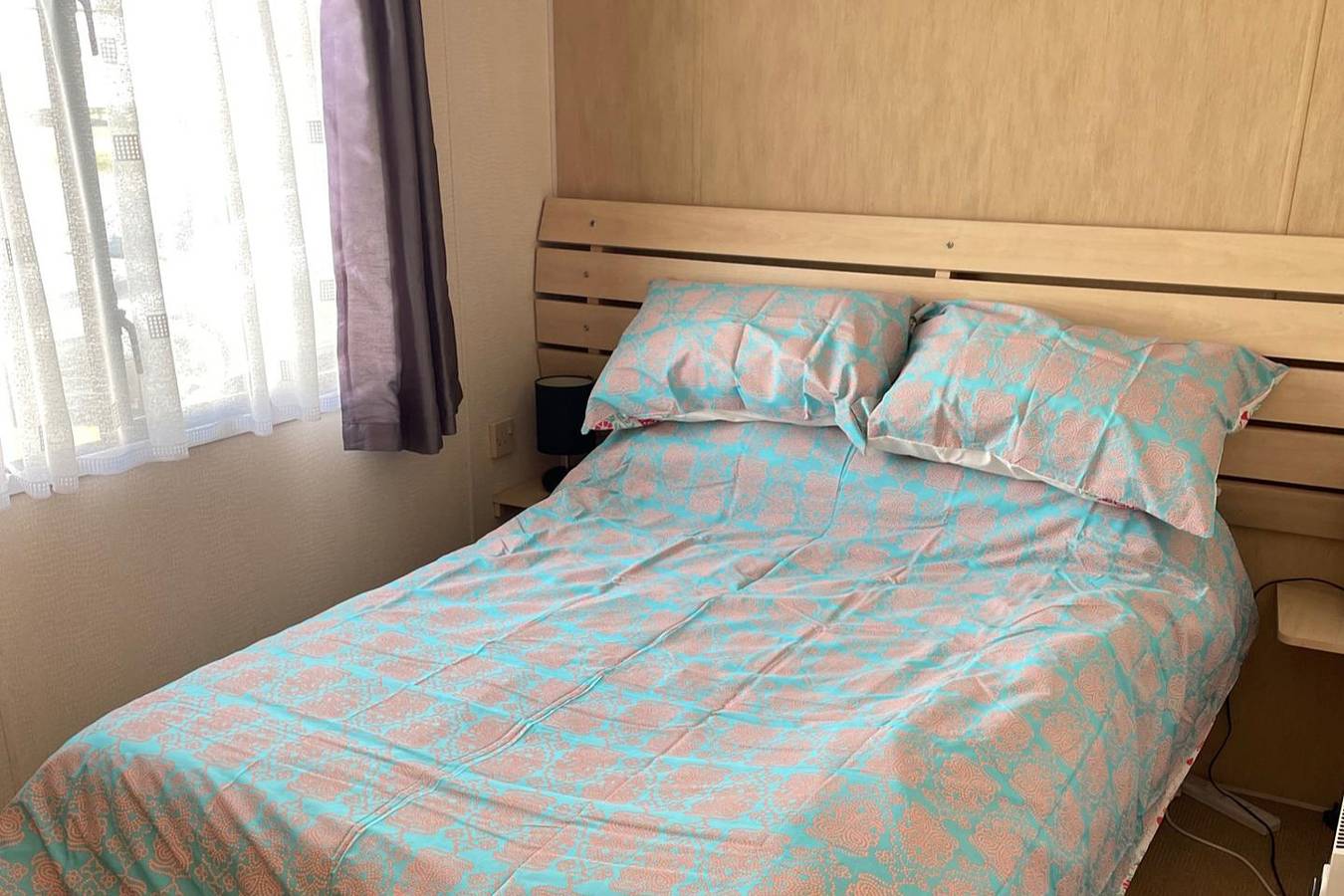 4 Bed Lodge Sleeps 8 - Pet Friendly, Parking in Ingoldmells, Lincolnshire
