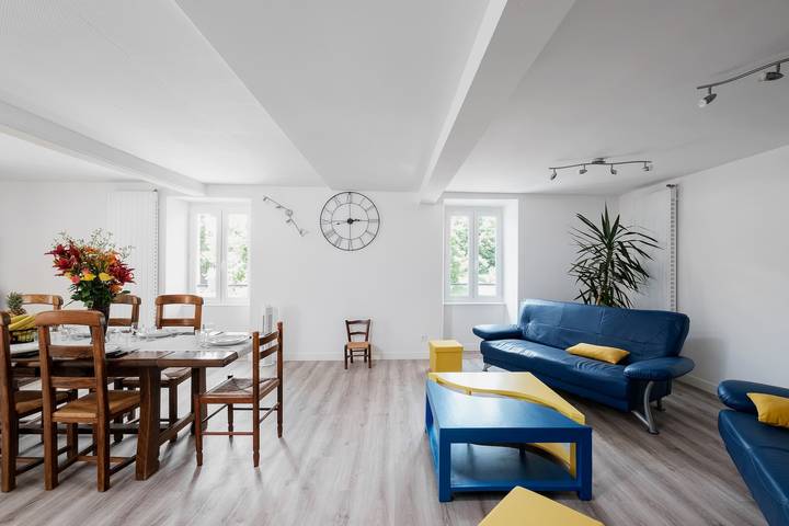 Le Verdier - Charmante maison pour 10 avec jardin in Peschadoires, Région de Thiers