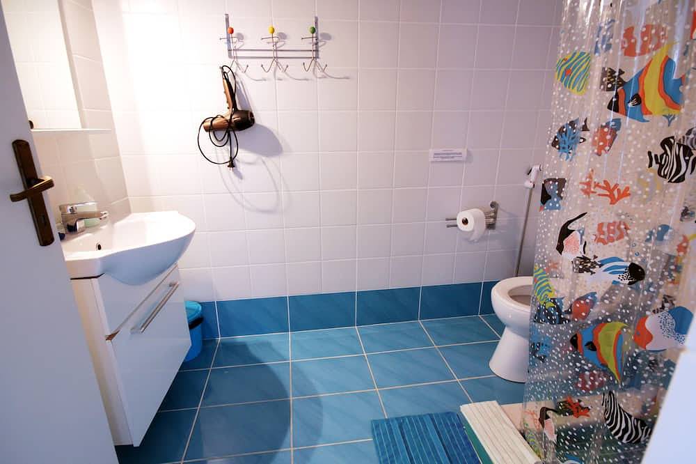 Ganze Wohnung, La Luna Blu \"Owl\" Apartment, Meerblick, 500 Meter vom Strand entfernt in Ferma, Lasithi