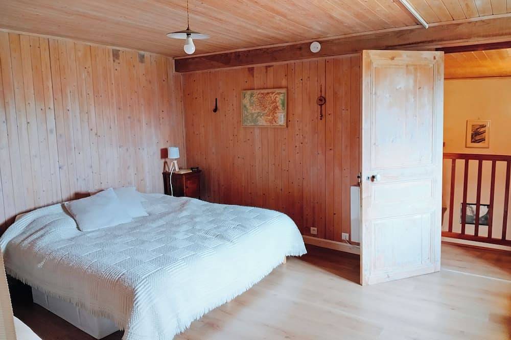 Maison dans un village perché, un refuge pour les amoureux de la nature ! in Théus, Région de Gap