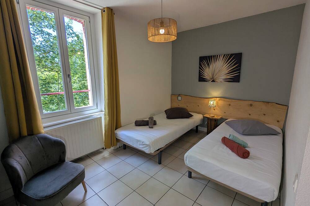 Entire apartment, Le Grand Tetras in a charming property in the heart of the Blue Spring area in Mouthe-Lac et Mont d’Or, Jura Francais