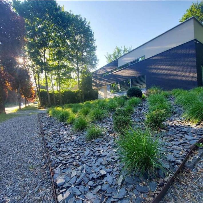 Chambre d’hôte pour 2 personnes, avec Terrasse et Jacuzzi ainsi que Jardin et Piscine à Mons (Hennegau)