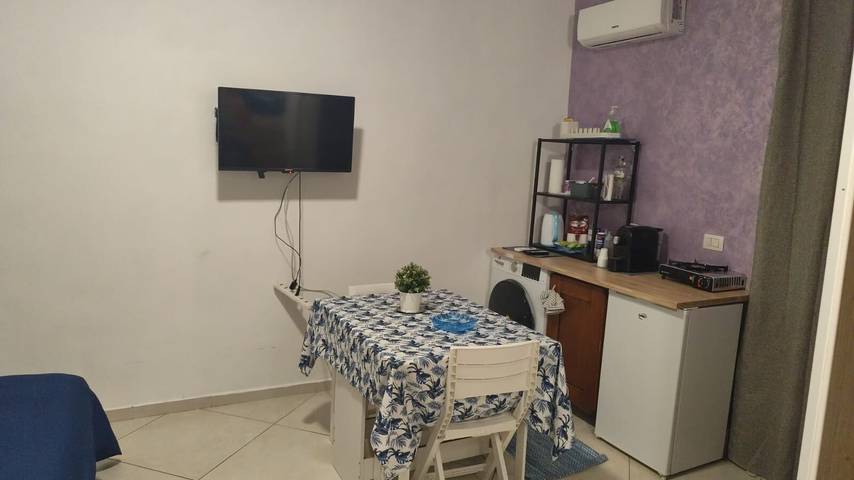 Appartement entier, Appartement « Nigido Holiday House Isabel » avec balcon, Wi-Fi et climatisation in Catane, Province de Catania