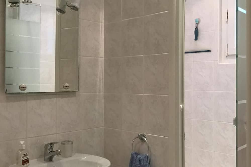 Appartement entier, Appartement confortable avec un joli jardin privée in Laroque-des-Albères, Côte méditerranéenne (France)
