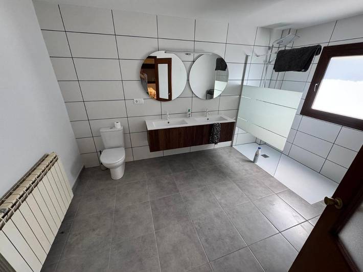 Casa rural para 20 personas, con Terraza además de Jardín y Vistas en Roda de Ter - 3