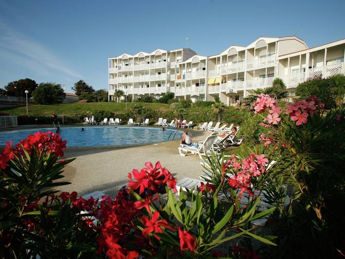 Location de vacances pour 3 personnes, avec Balcon/Terrasse et Piscine à Fouras