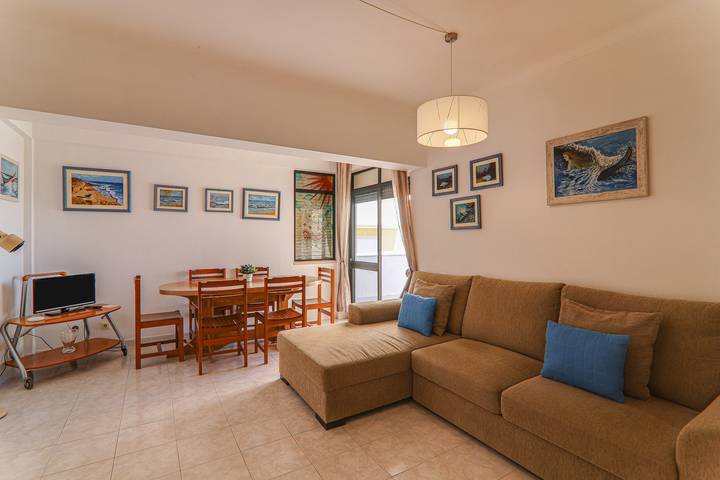 Ganze Wohnung, Apt. Torre Sol 107 – direkt am Strand, Klimaanlage & Pool in Armação de Pêra (costa), Armação de Pera