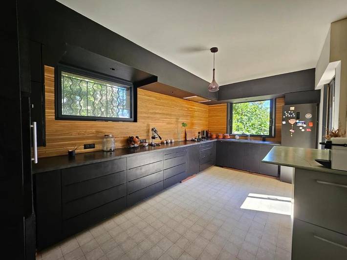 Villa pour 8 personnes, avec vue ainsi que piscine et jardin, animaux acceptés à Montpellier - 2