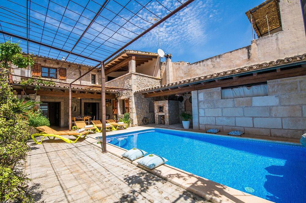 Rustic house Cal Tio with pool in Mallorca in Sa Pobla, North Majorca