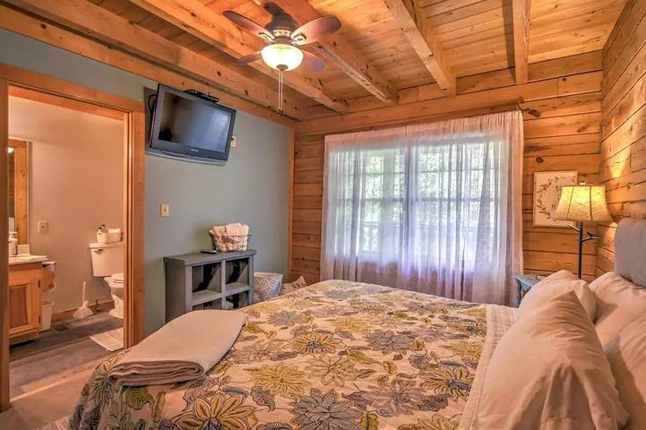 Vacation rental for 16 people, with pool and hot tub in Dollywood