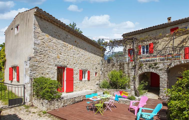 Location de vacances pour 14 personnes, avec piscine ainsi que jardin et terrasse à Gras - 2