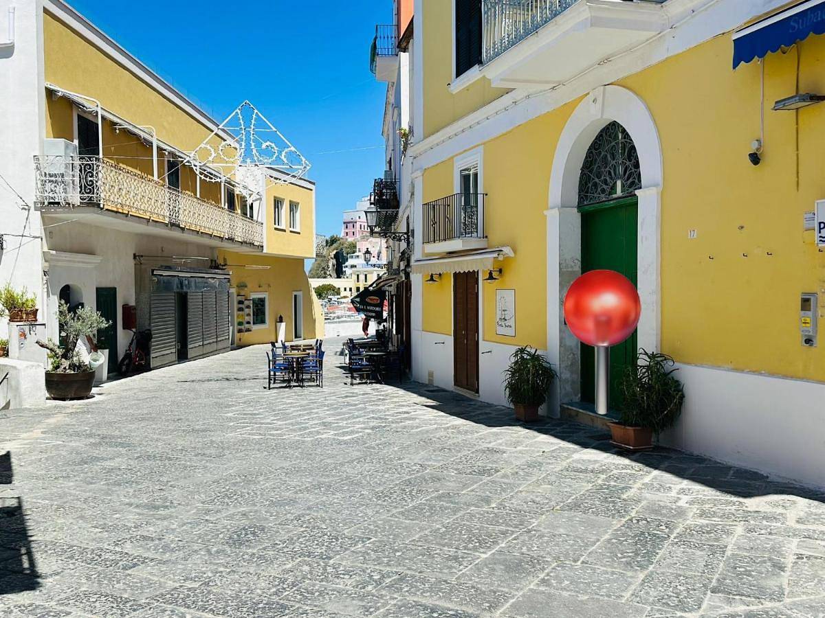 Clorinda - Immobilevante in La parata, Ponza
