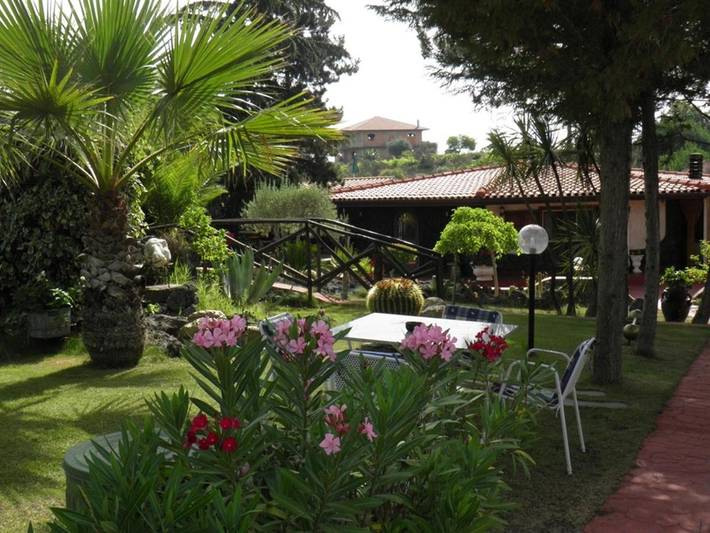 B&b per 4 persone, con Terrazza e Giardino nonché Panorama a Nicolosi