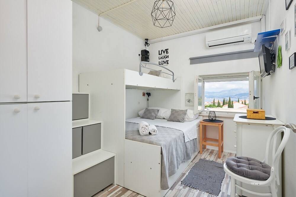 Duplex family apartment with a New Swimming Pool! in Cavtat, Cavtat (Dalmatia)