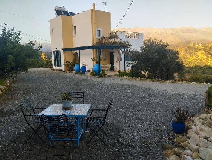 Ferienhaus für 4 Personen, mit Balkon und Terrasse sowie Garten und Ausblick in Agia Galini - 2