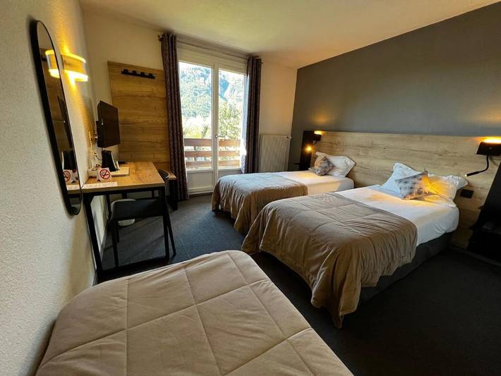 Hôtel pour 3 personnes, avec vue et jardin à Eygliers - 2