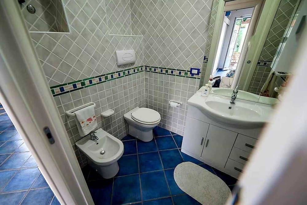 Entire apartment, Seaview 3-room apartment- 3 min by car from the beach in Scafa, Messina Province