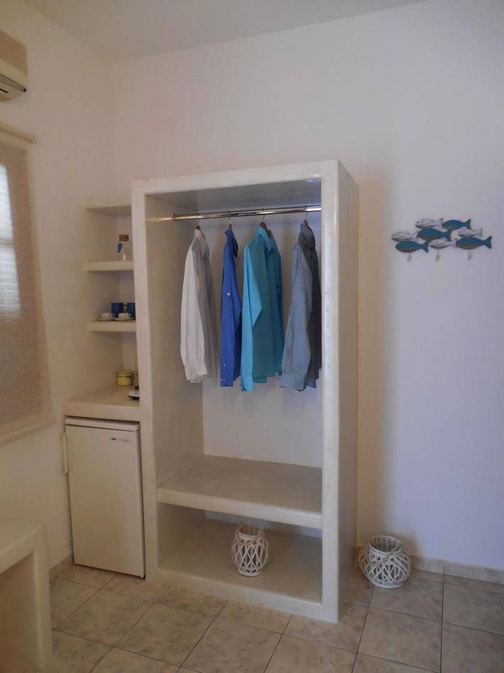 Maison d’hôte pour 2 personnes, avec terrasse dans Adamas - 4