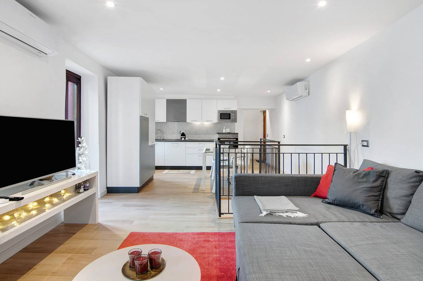 Apartamento entero, Apartamento 'Fogazzaro Lake View' con vistas al lago, Wi-Fi y aire acondicionado in Oria (Valsolda), Valsolda