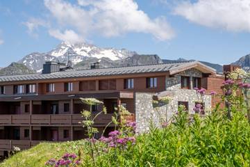 Gîte pour 6 personnes, avec piscine et sauna, animaux acceptés dans Aime 2000