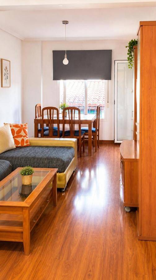 Gîte pour 4 personnes, avec Balcon et Terrasse à La Zubia