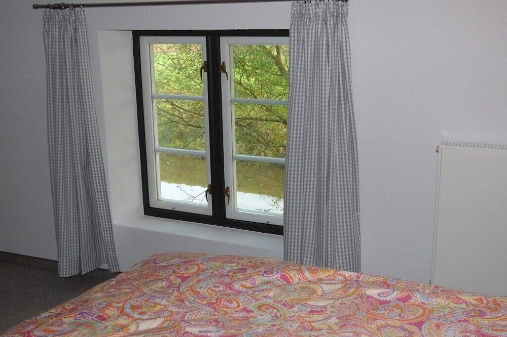 Reetdach-Appartement \"Wasserkoog 22\" in Tetenbüll für 2 Personen in Wasserkoog, Tetenbüll