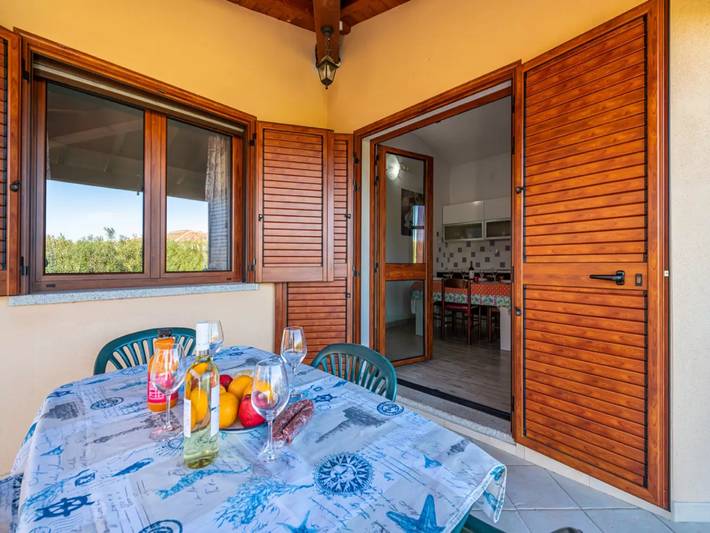 Ferienhaus für 4 Personen, mit Balkon/Terrasse und Garten sowie Ausblick in Siniscola