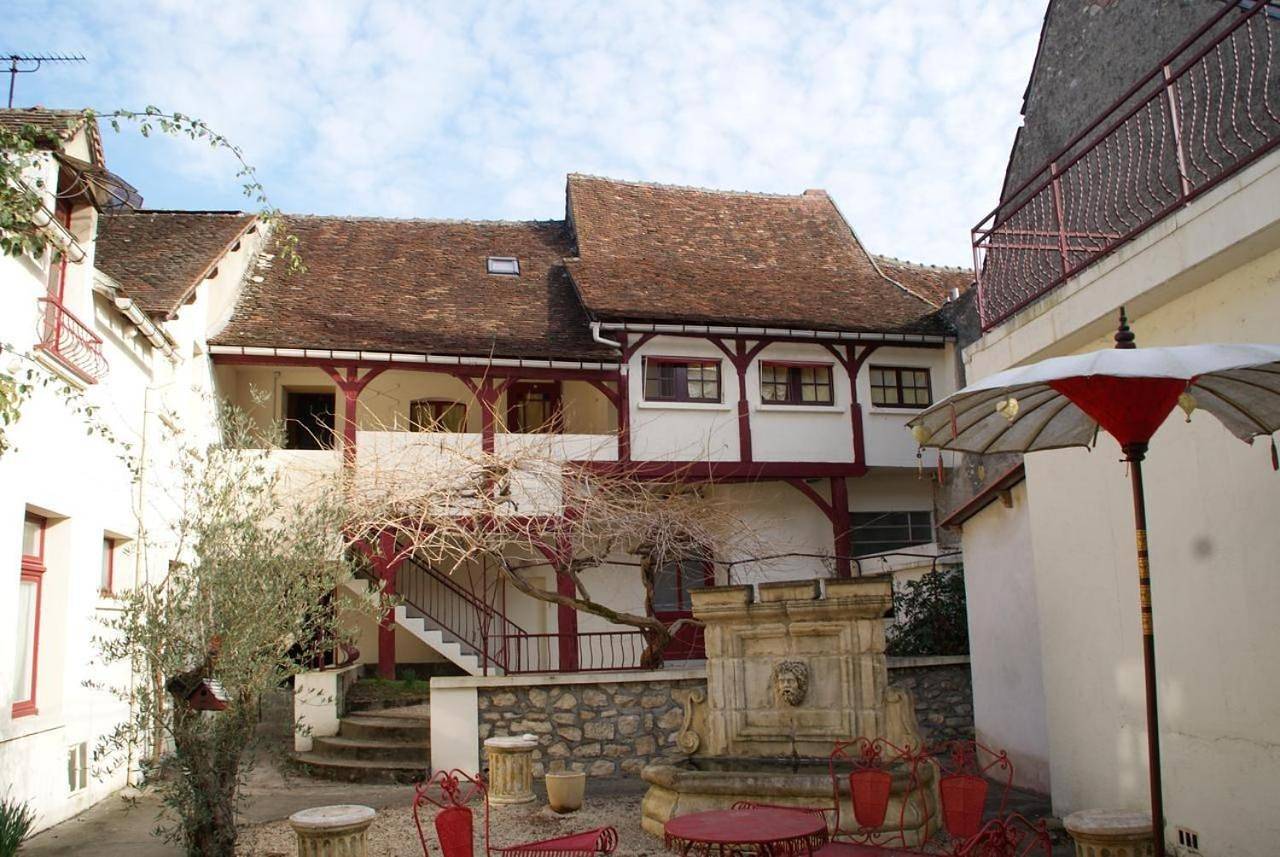 Maison d’hôte pour 2 personnes avec terrasse in Le Blanc, Région de Le Blanc