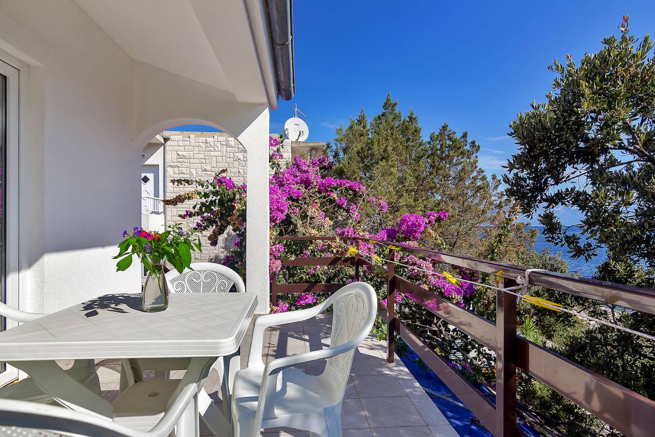 House Sea rose in Hvar