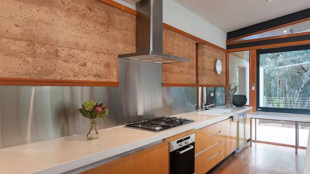 Elements - Erstaunliches Luxushaus, umgeben von Busch und neben dem Murray in Moama, New South Wales