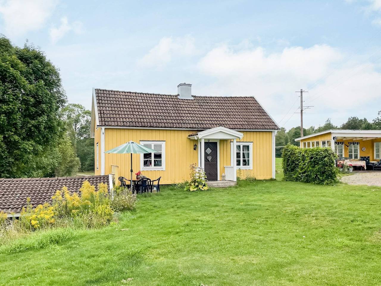 Charmig stuga vid sjön i Torsebo in Hultsfred