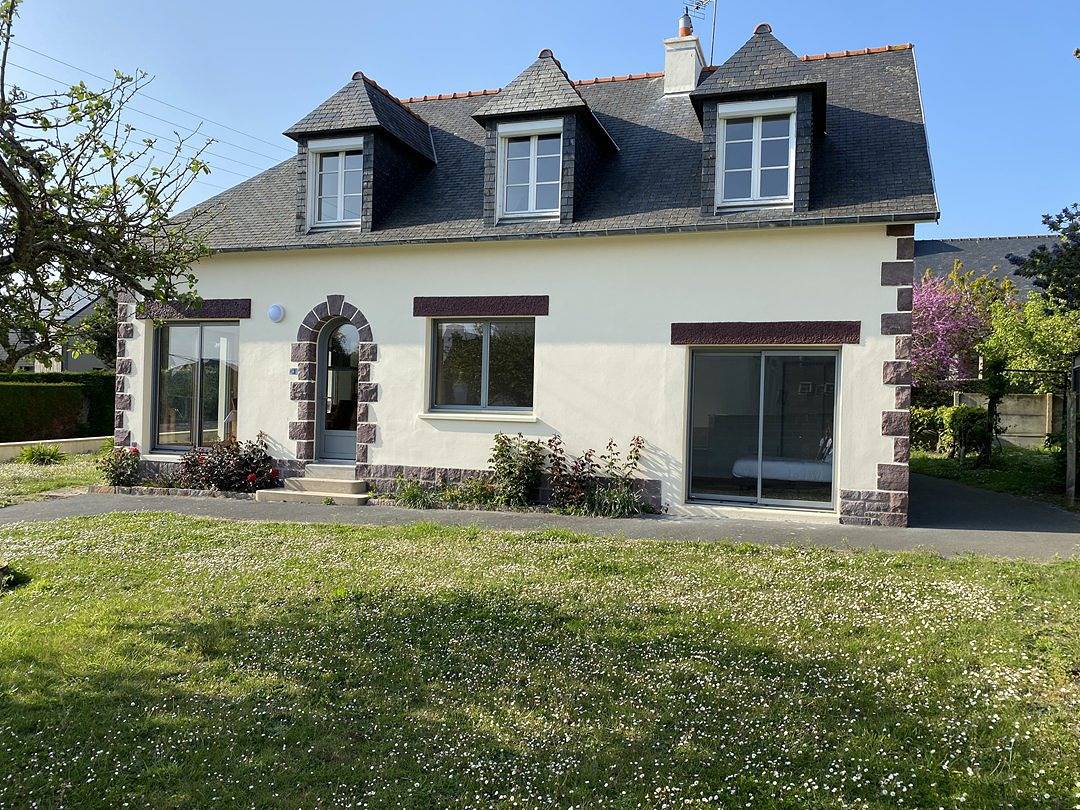 Entire holiday apartment, 608 -Maison entièrement rénovée proche de la plage in Erquy, Côte d’Émeraude