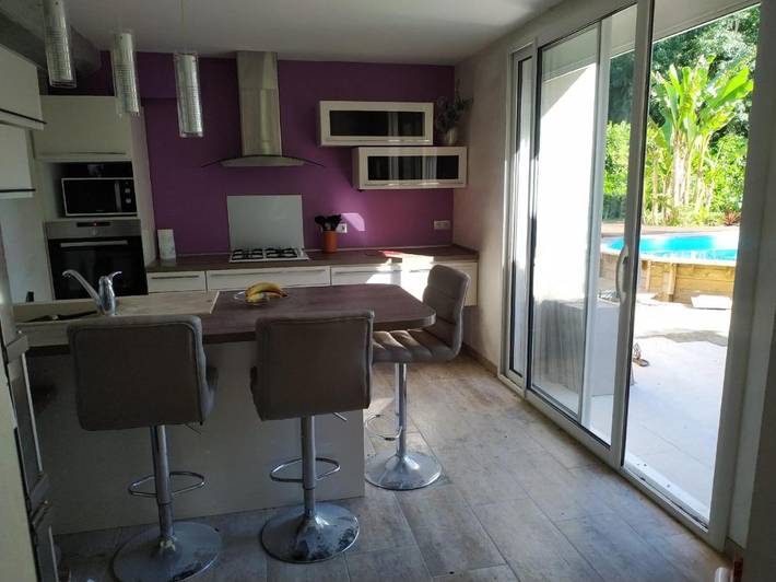 Location de vacances pour 8 personnes, avec piscine ainsi que vue et jardin, adapté aux familles à Saint-Antoine-de-Breuilh - 3