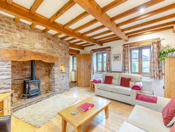 Holiday Rental for 6 People in Gloucestershire, Photo 2