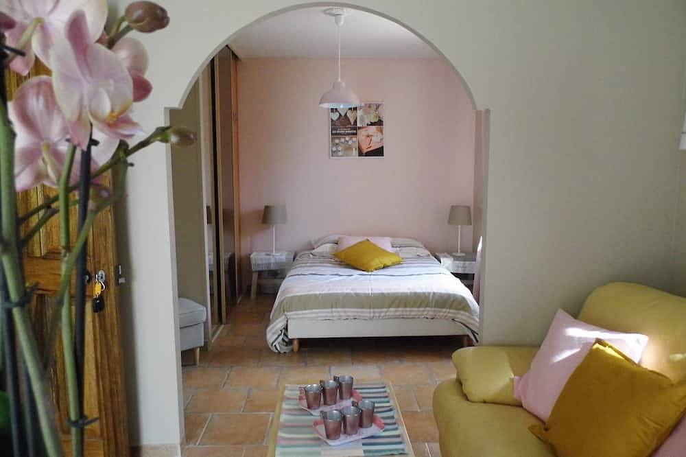 Apartamento entero, Estudio Independiente en villa con piscina in Meyreuil, Region de Aix-en-Provence
