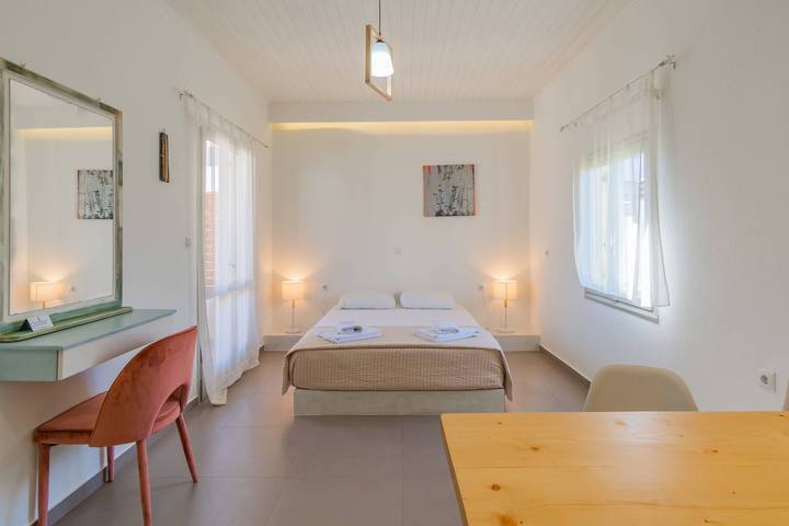 Gîte pour 2 personnes, avec Vue sur l’océan et Jardin dans Elounda - 3
