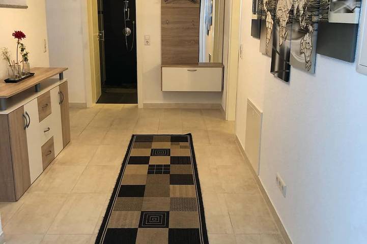 Ganze Wohnung, Fewo in ruhiger Lage mit schöner Terrasse nahe Bodensee u. Messe Friedrichshafen in Oberteuringen, Region Bodensee-Oberschwaben