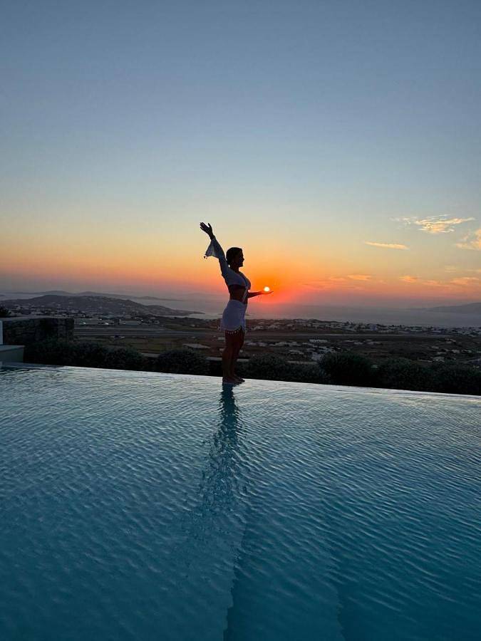 Superior Suite with Sea and Pool View in Mykonos