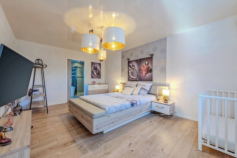 Belle Villa : Spa, Jacuzzi, Salle fitness, trampoline, 5min de la mer in Kerlouan, Région de Brest