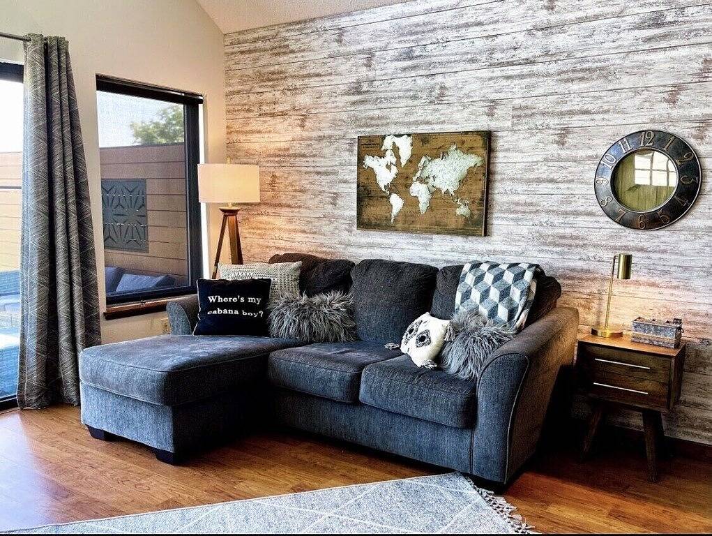 Neu aktualisiert Ferienhaus @ Bridges Bay Resort befindet sich am Teich in Dickinson County