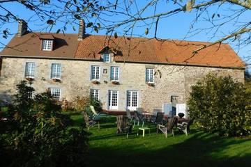 Gîte pour 6 personnes, avec jardin dans Folligny