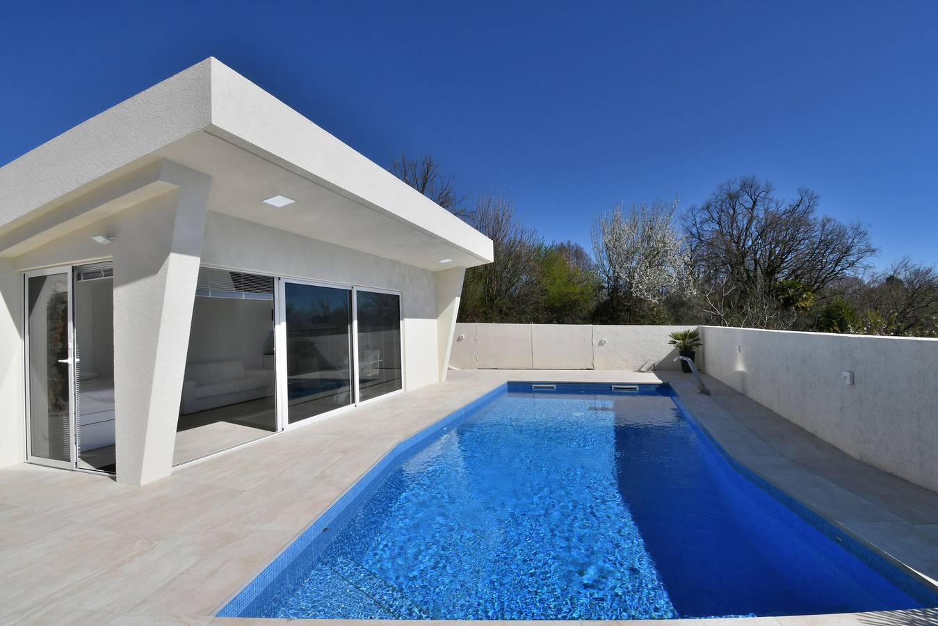 Ganzes Studio, Apartments Lux with pool in Općina Matulji, Opatija Riviera