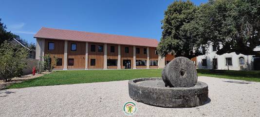 Gîte pour 28 Personnes dans Parmilieu, Auvergne-Rhône-Alpes, Photo 2