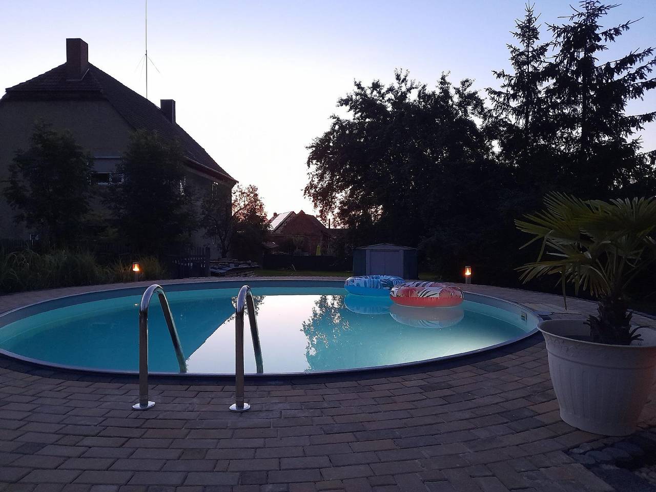 Ferienhaus mit eigenem Pool in ruhiger Lage in Saaleland