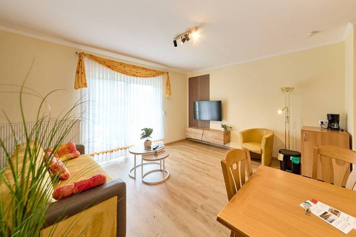 Ferienwohnung für 3 Personen, mit Ausblick und Garten in Lieser - 4