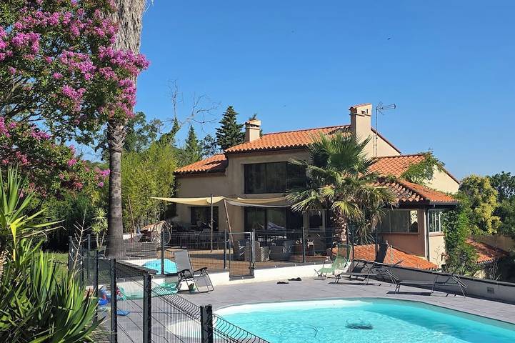 Holiday home for 15 people, with garden, with pets - 1