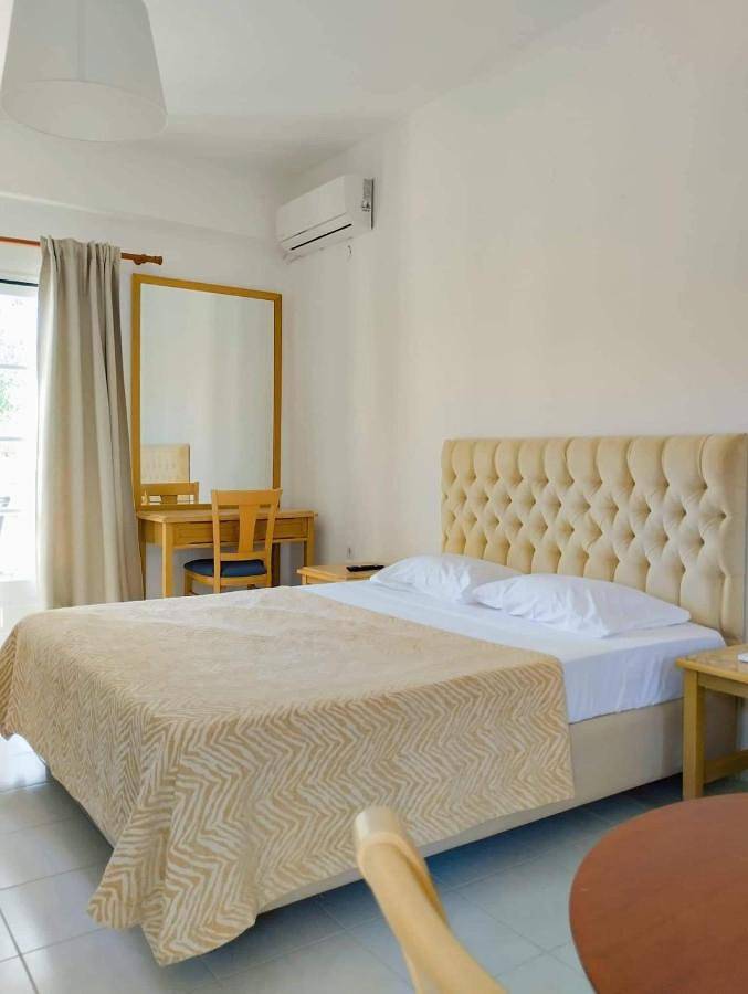 Two-Bedroom Apartment in Corfú