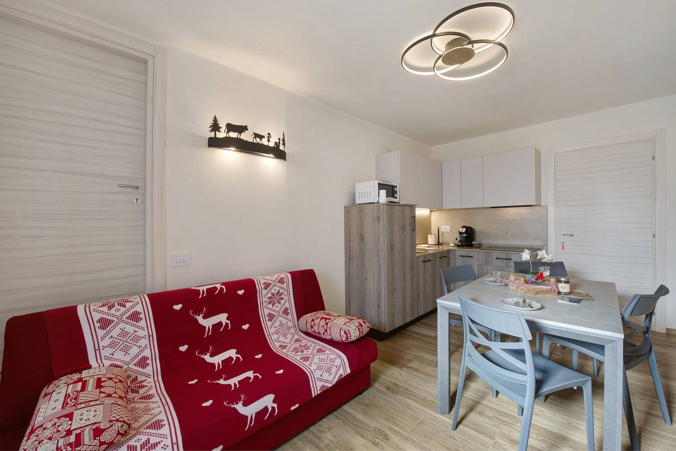 Apartamento entero, Apartamento 'Agriturismo La Grange - Family' con vistas a las montañas, Wi-Fi y aire acondicionado in Pont-Saint-Martin (Aosta), Comune di Pont-Saint-Martin