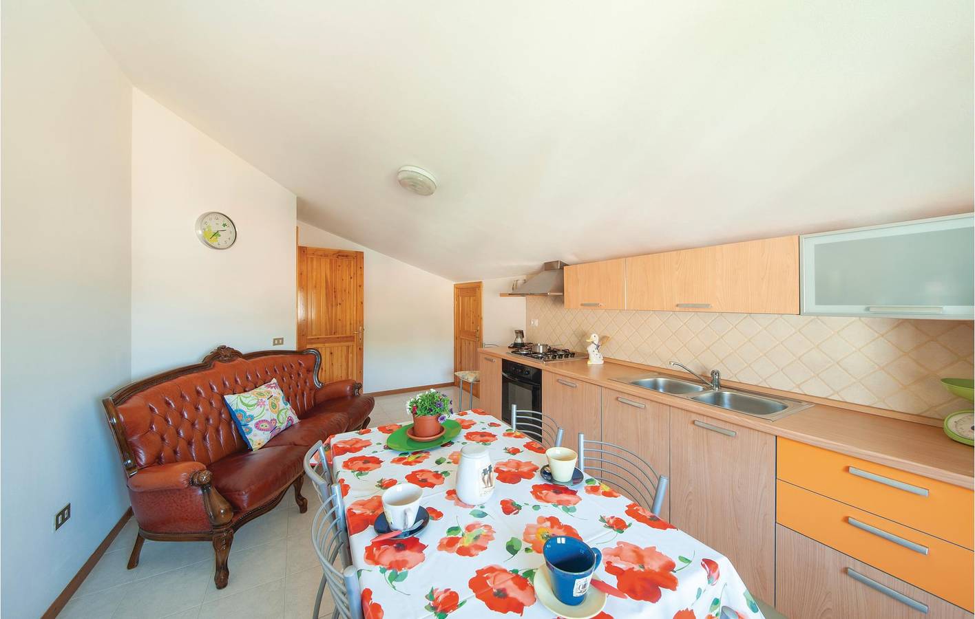 Ganze Ferienwohnung, Appartement mit Meerblick - nur wenige Schritte zum Strand in Porto Alabe, Tresnuraghes