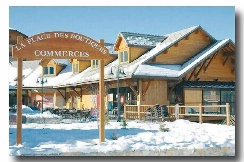 Apartamento entero, Apartamento 4 piezas 8-10 personas en las laderas con vistas panorámicas in La Joue du Loup, Dévoluy (comuna)
